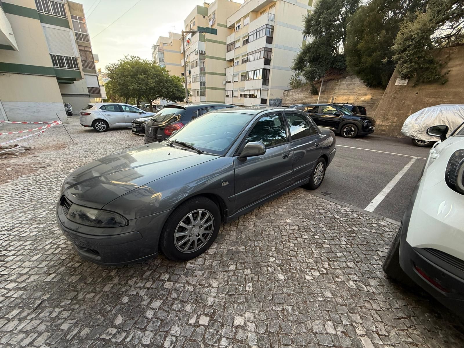 Mitsubishi Carisma 1.9 Did 2004
