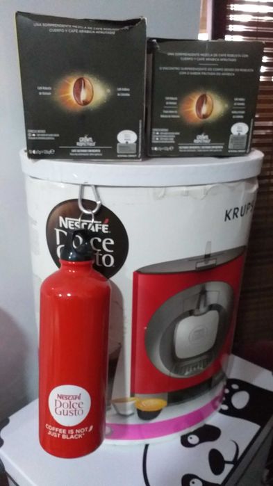 Maquina cafe docecusto