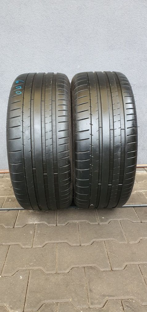 245/35/20 Michelin