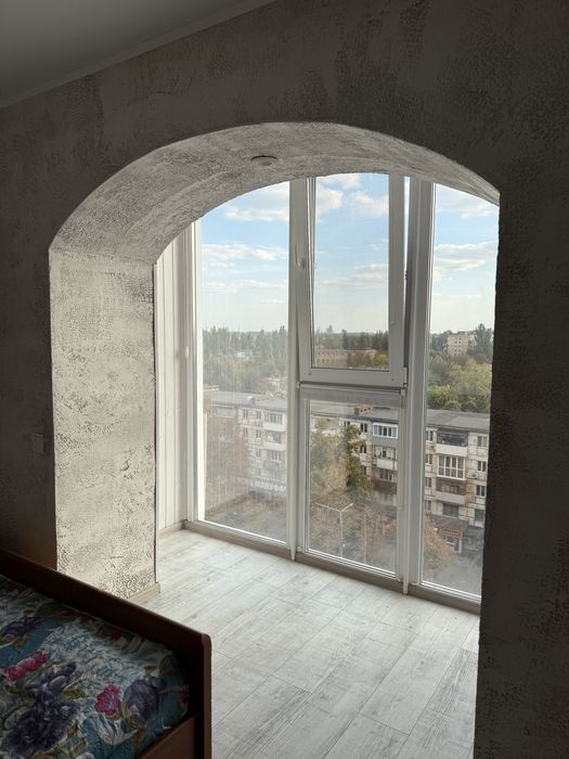 Продам 2-кімнатну квартиру-студію з євроремонтом Автовокзал Кривий Ріг