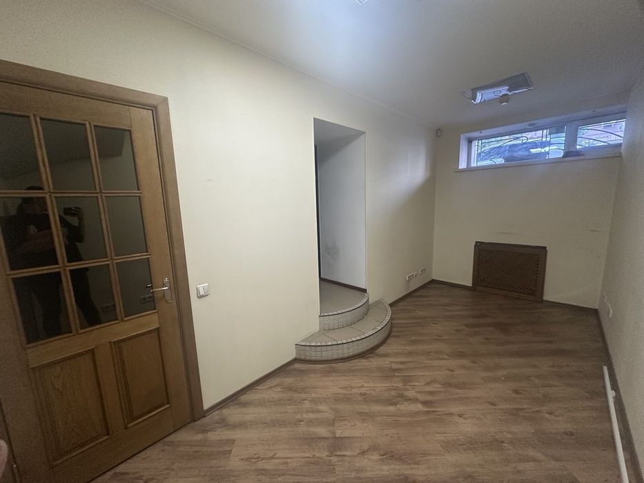 Здам приміщення 8 м2 по вулиці Волоська 51/27