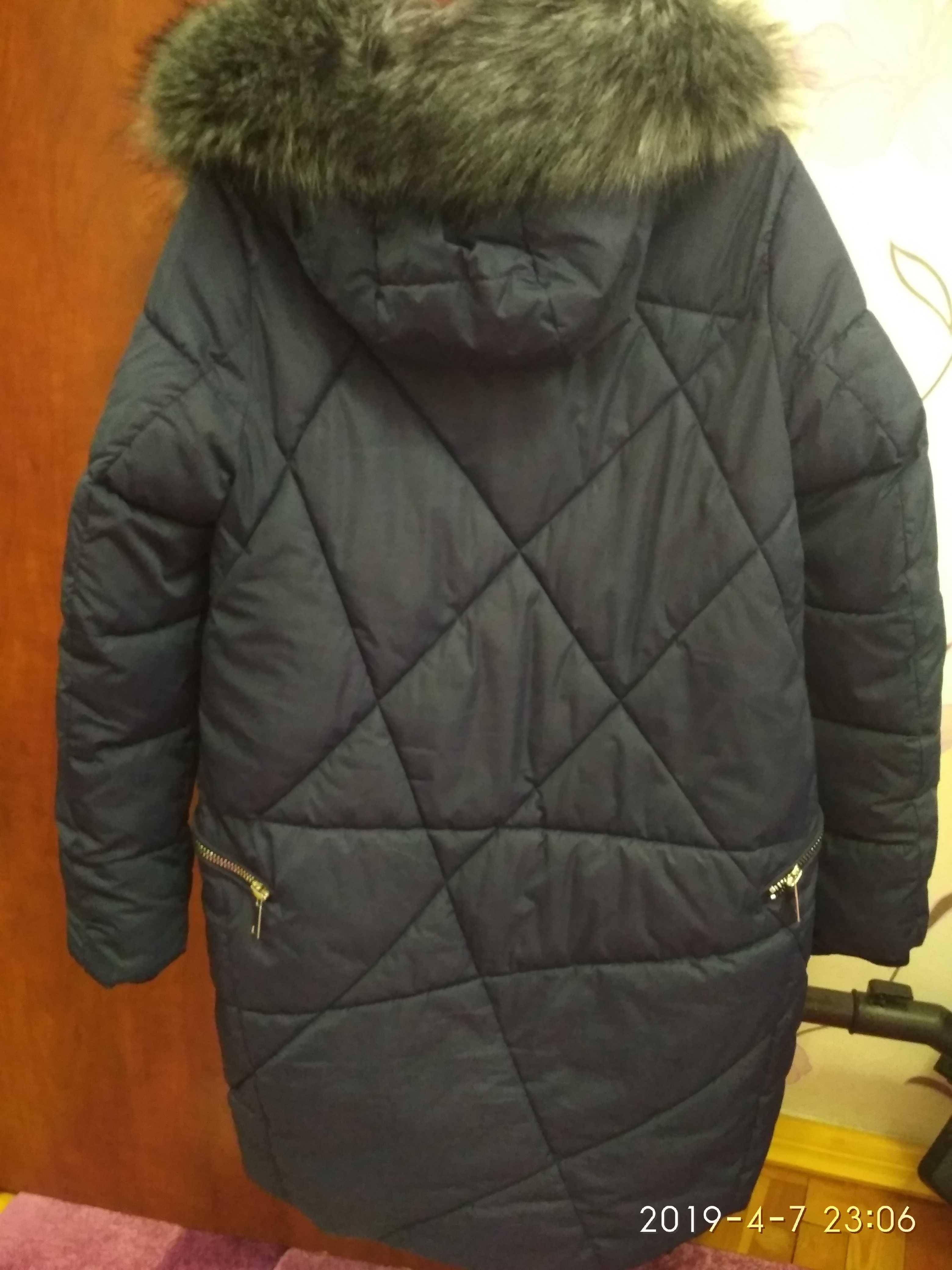 Пальто стильное, фабричное для подростка на рост 160-170