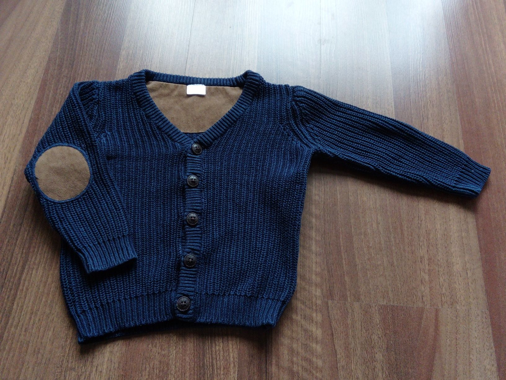 Sweter, r. 80, F&F, zapinany na guziki, ciepły.