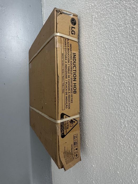 Placa de indução nova na caixa