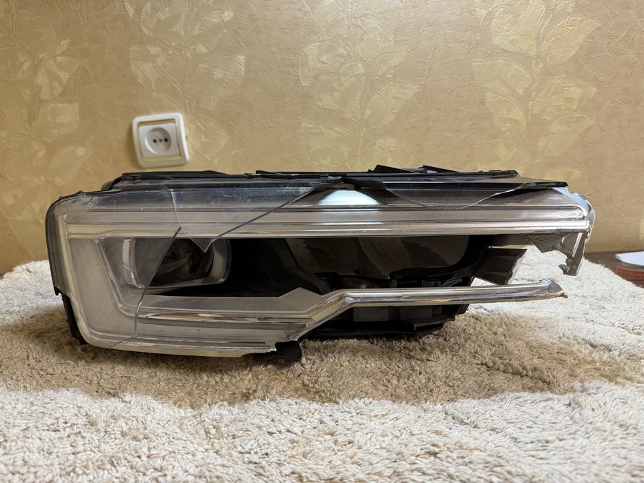 Адаптивна Фара audi Q3 2016