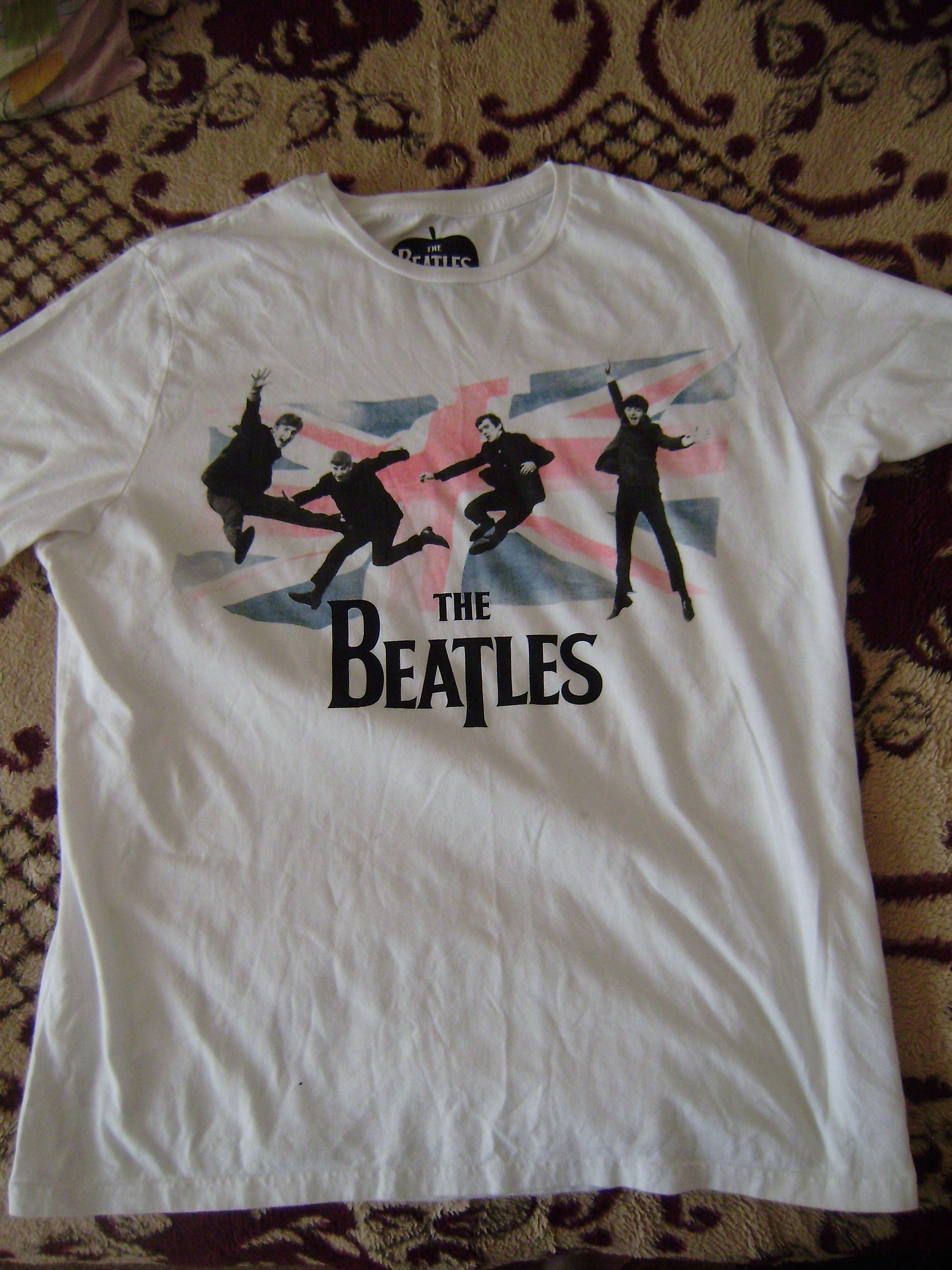 , Beatles XL Rolling Stones. Ramones. BUSTED