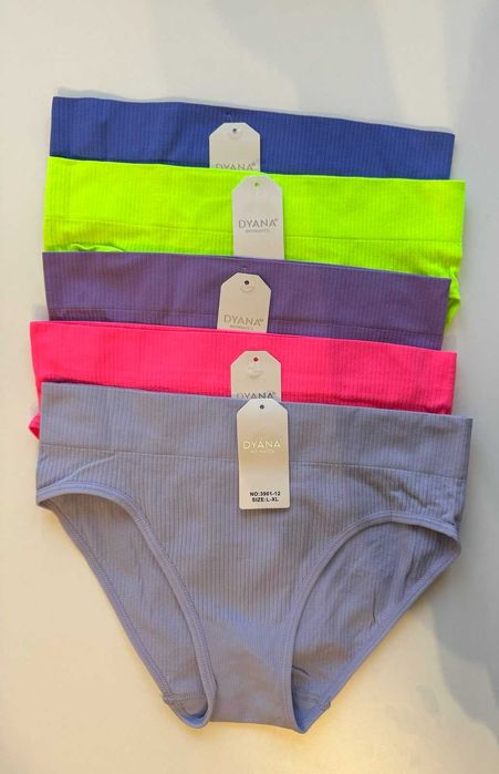 Majtki damskie w rozmiarach S-M,L-XL 5PACK