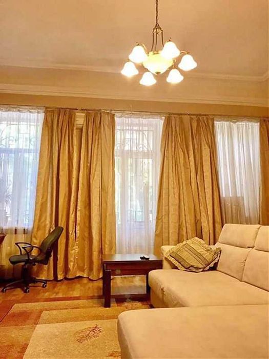 Продам затишну двокімнатну квартиру в самому серці Одеси 80м