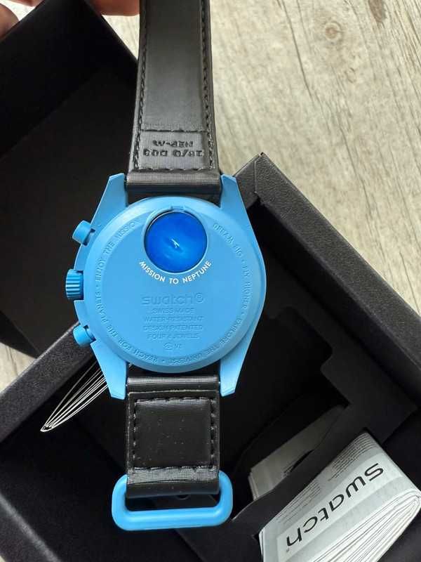 Omega x Swatch SO33N100 Neptun – Morski Design