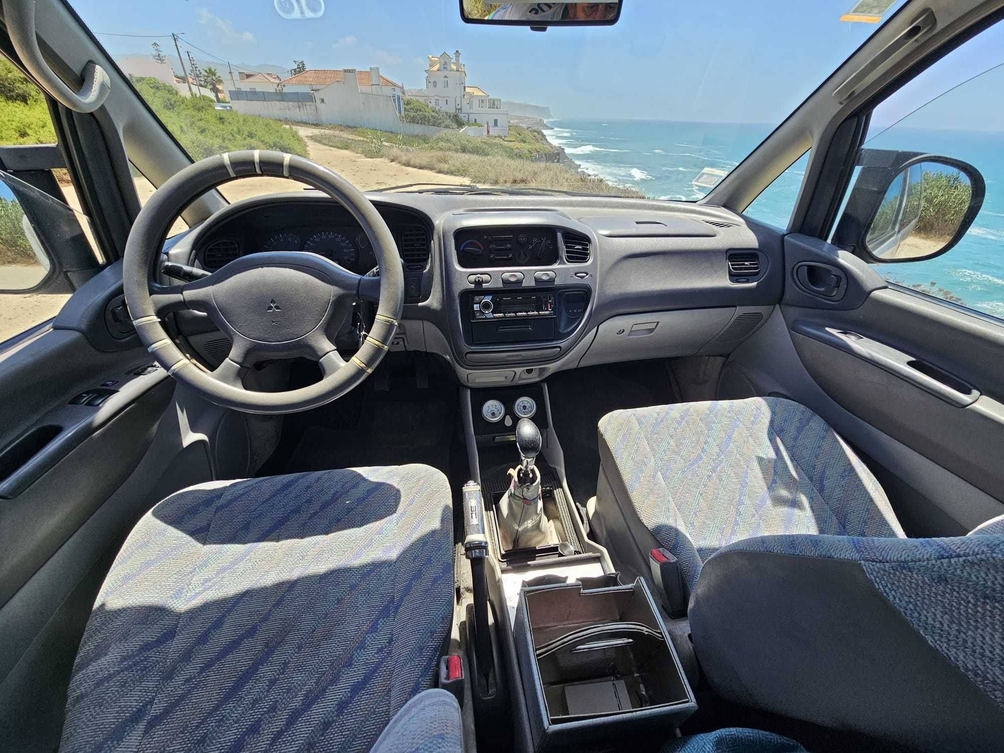 Autocaravana convertida de Mitsubishi Space Gear