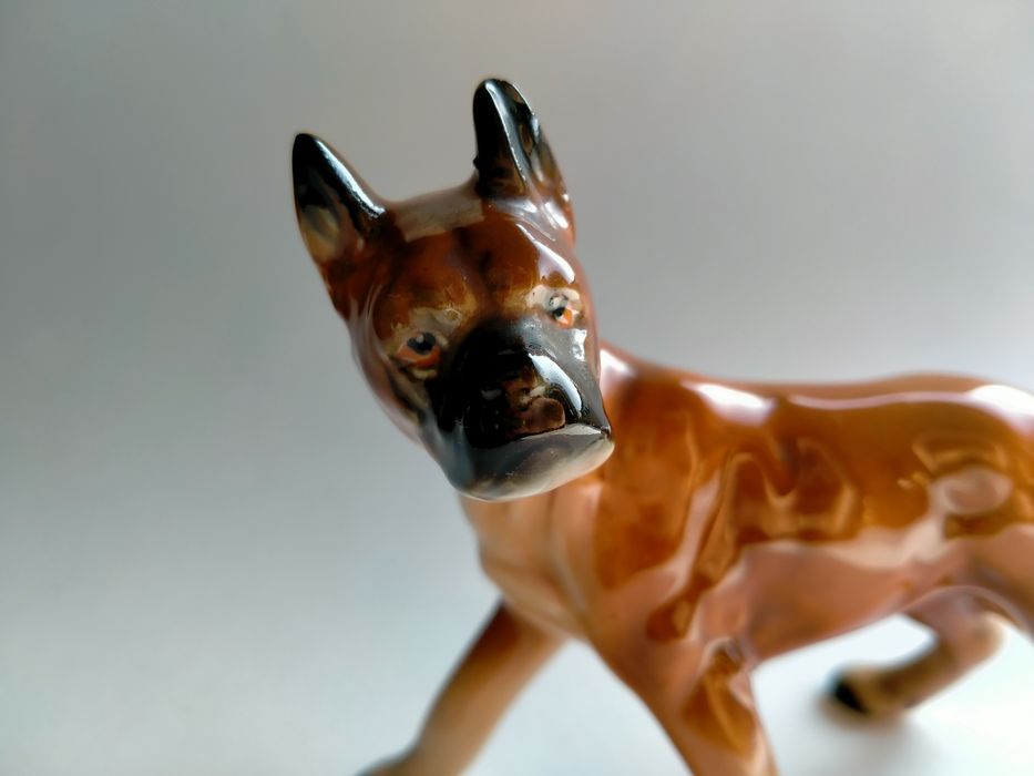 Figurka psa boksera