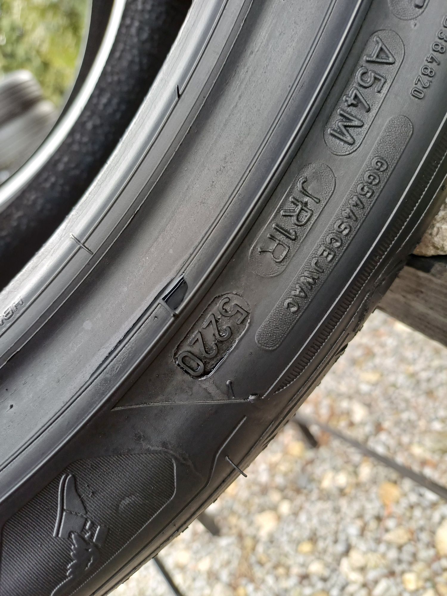 215/45/18 Sprzedam parę opon letnich Goodyear Eagle F1