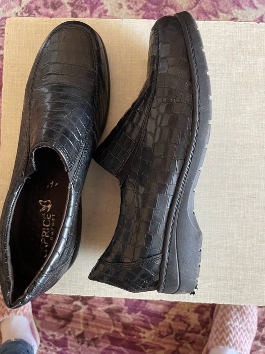 Продам шкіряні туфлі caprice, розмір 40, нові, довжина стільки 27