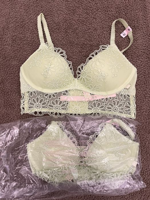 Сексуальний Daisy Eyelet Wireless Push-Up Bra Top від VS