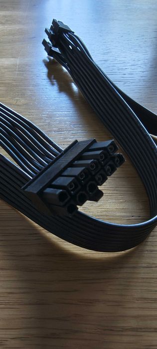 Kabel do łączenia kart graficznych