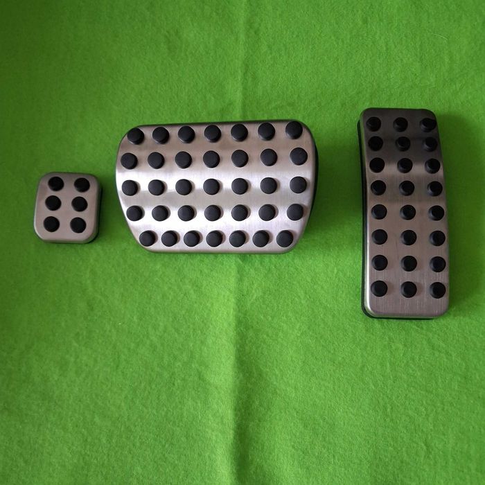 Накладки на педали AMG Mercedes C,E,S,G,CLS,GLS,GLK,GLC,GLE,ML,GL