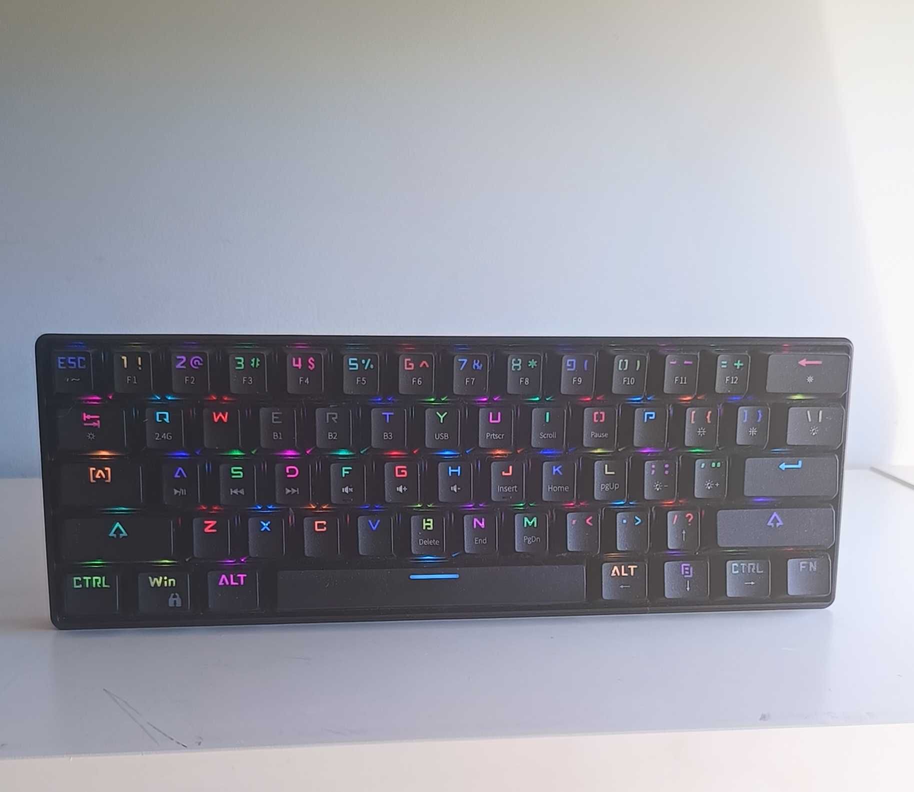 Klawiatura gamingowa mechaniczna RGB 60% BT PREYON