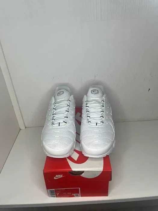 "koszykówki" Nike_Air_Max_TN_Plus_White_R.43