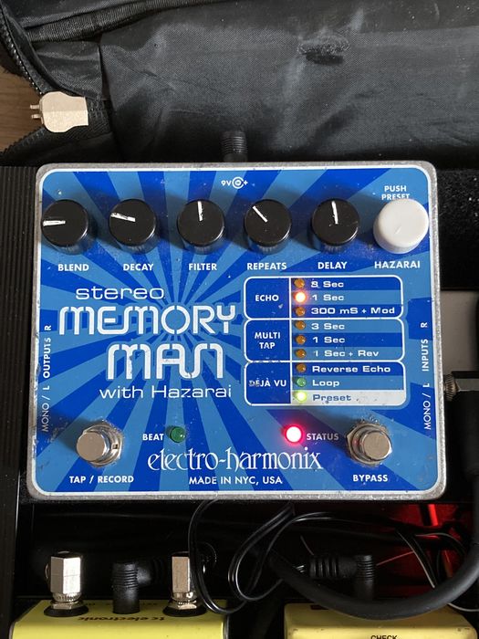 Electro Harmonix Stereo Memory Man with Hazarai digital Delay