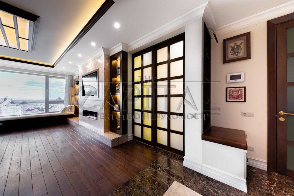 ОРЕНДА Бізнес-клас на висоті: стильна 3-к 108м2 з авторським ремонтом