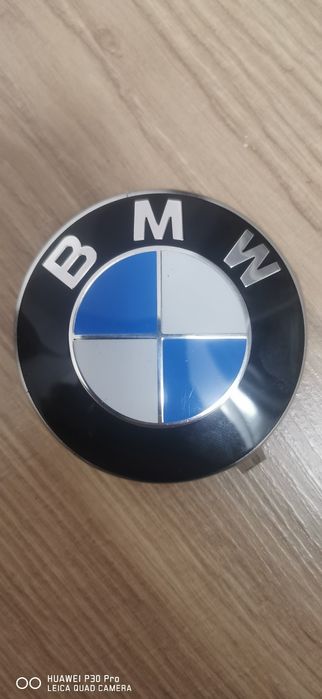 Emblemat znaczek na górną pokrywę  - osłonę silnika do BMW osłonę siln