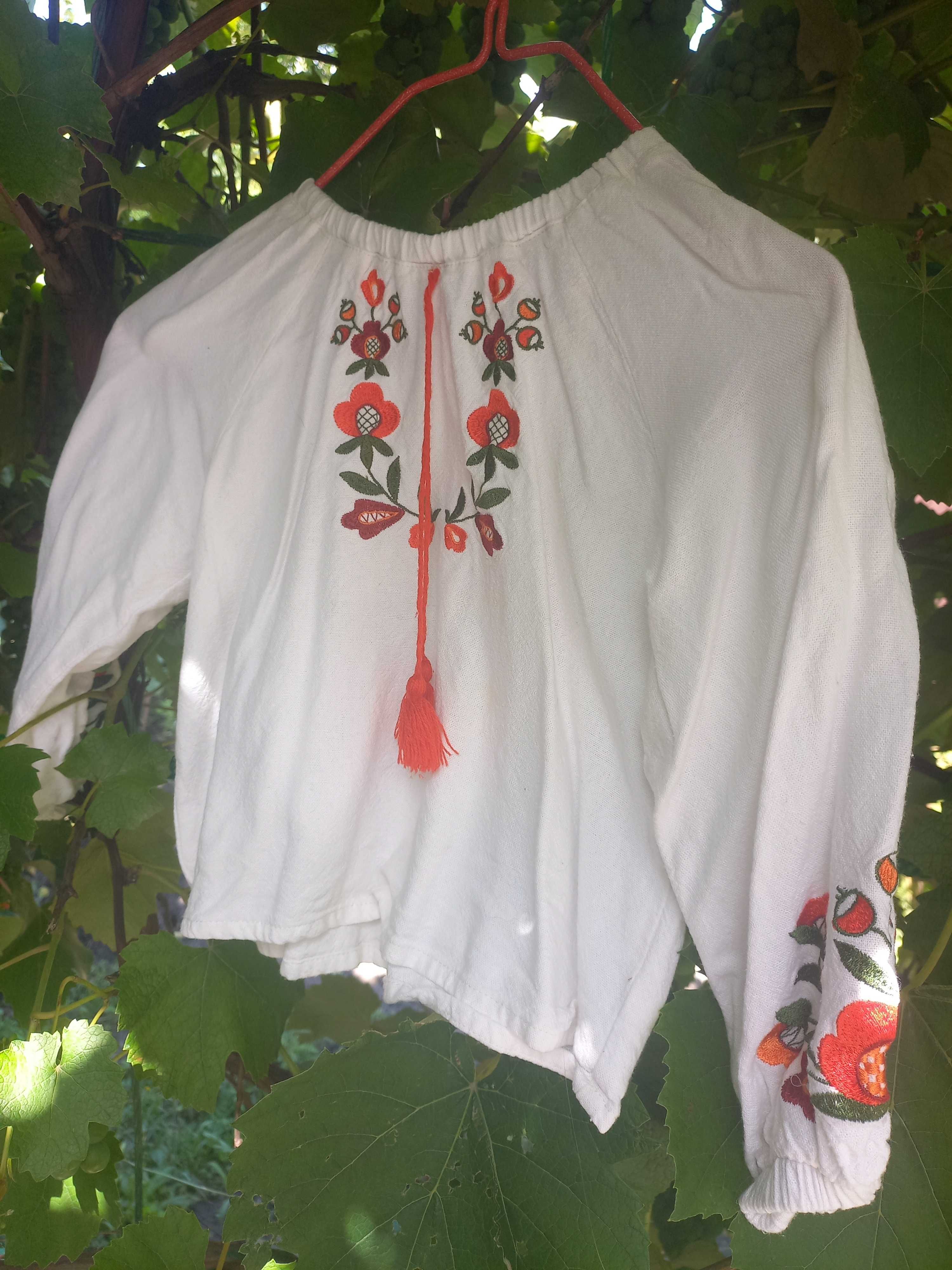 Дитячий одяг ,вишиванки ,джинсовка