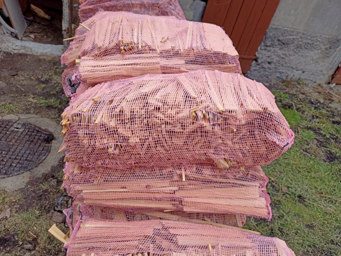 Drewno rozpalkowe okół 10 kg drewna 50 litrów suche modrzew