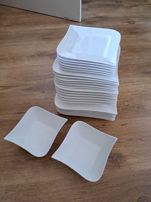 Zestaw  talerzy 24 sztuki  AMBITION Fala i 2 miseczki