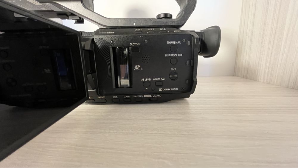 Kamera Panasonic hcx2000