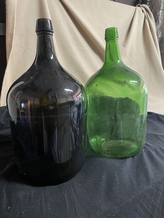 Garrafoes de decoraçao- vendo os 2