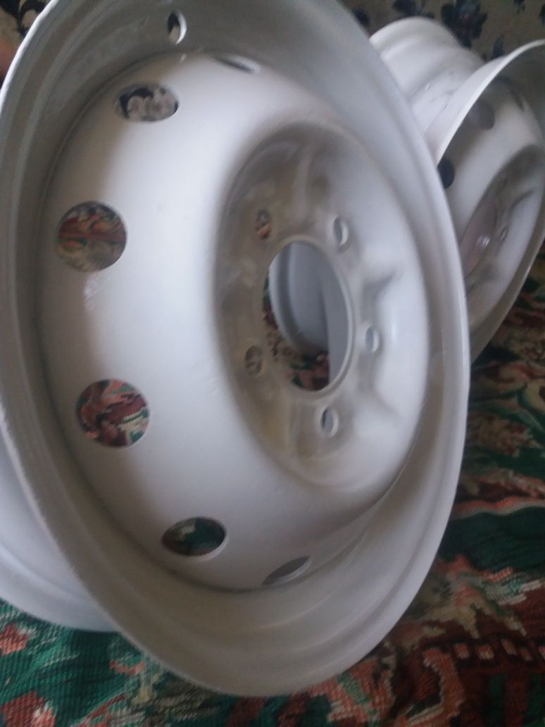 продам диски на ниву 16