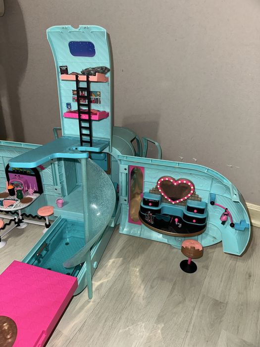 Автобус іграшковий LOL Surprise