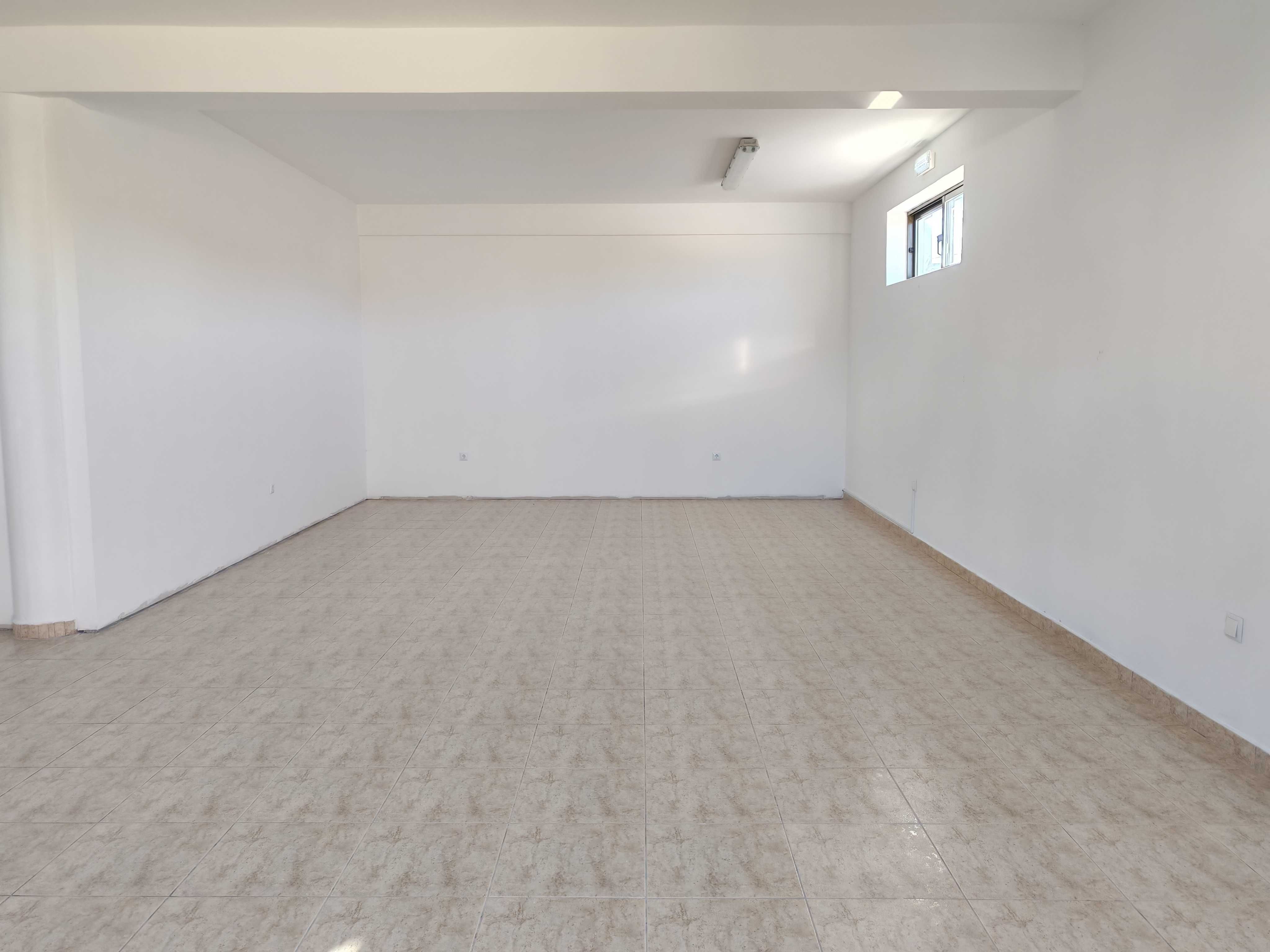 Alugo armazém 125mts