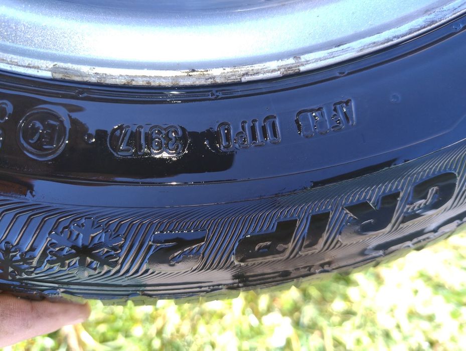 Колеса зимові 195/60 R15 з подвійною розболтовкою 4*100 і 4*114.3