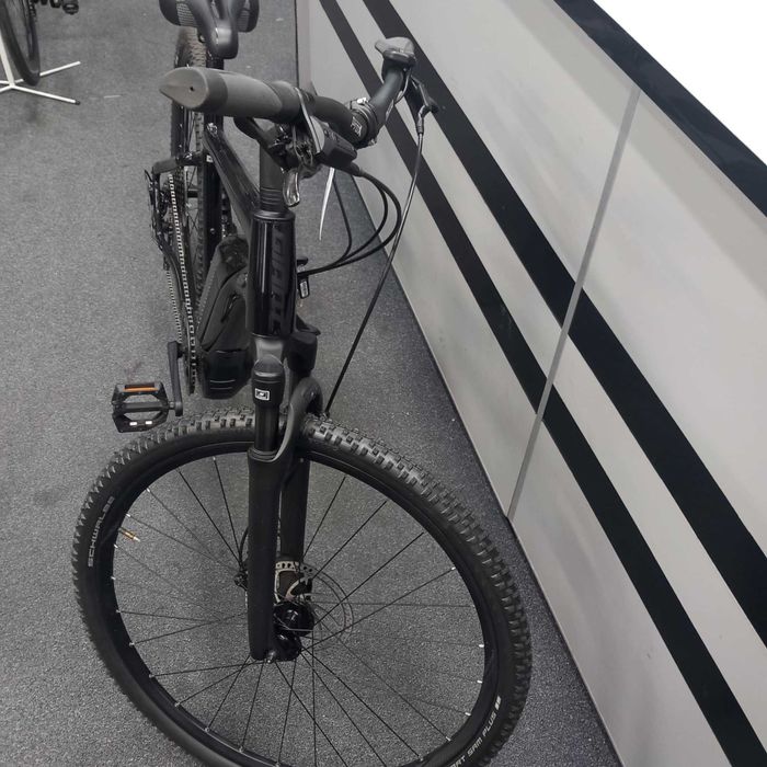 Rower elektryczny crossowy Giant Roam E+ M