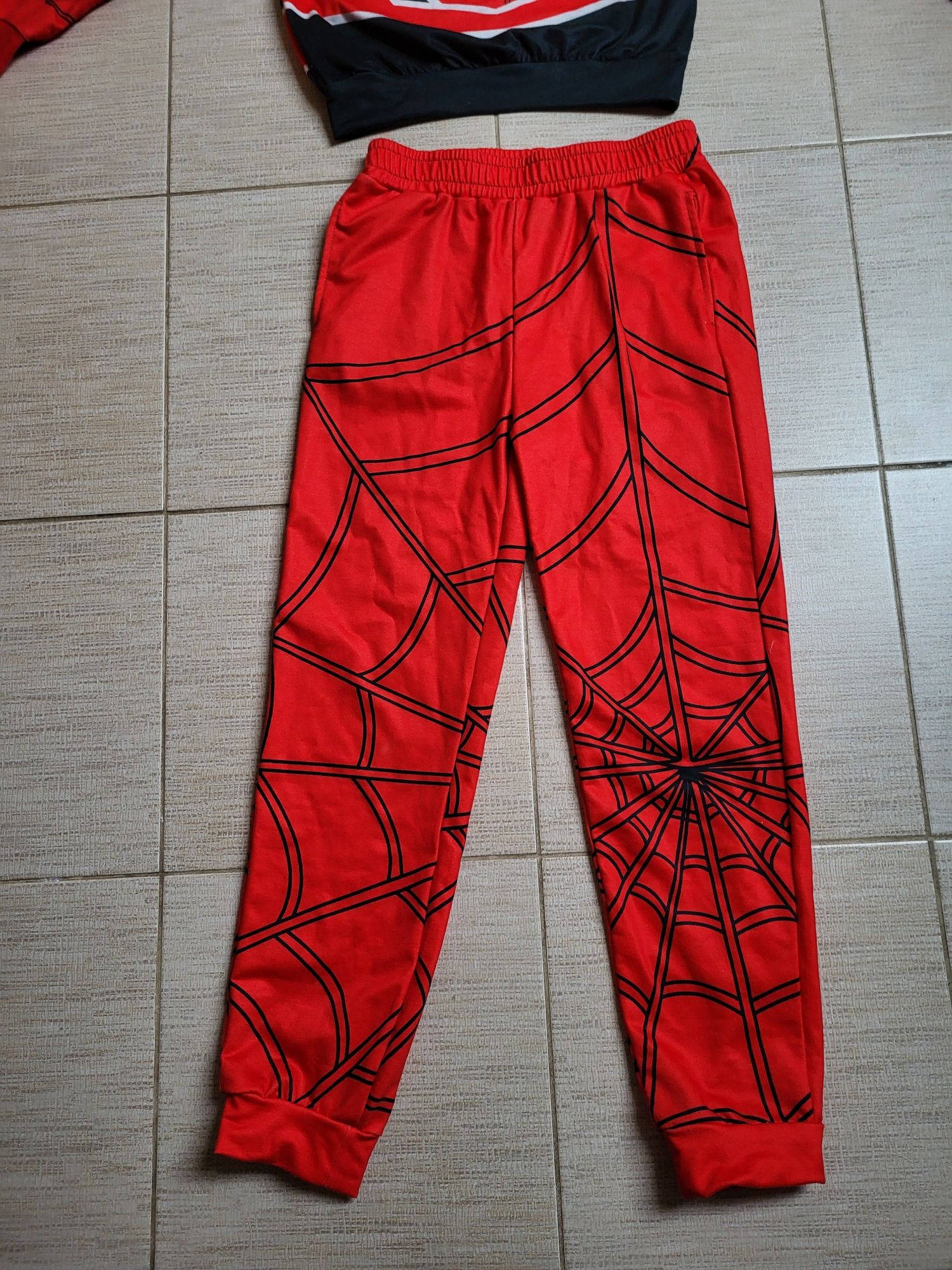 Spiderman, strój, kostium, przebranie Spidermana na karnawał, dres 140