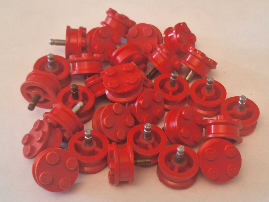 LEGO 7039 koła czerwone. Cena za 1 szt. (R1)