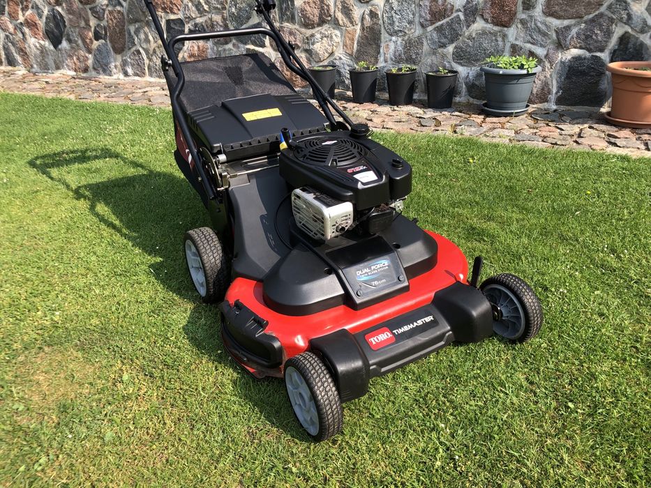 Profesjonalna kosiarka spalinowa toro timemaster 76cm briggs stratton