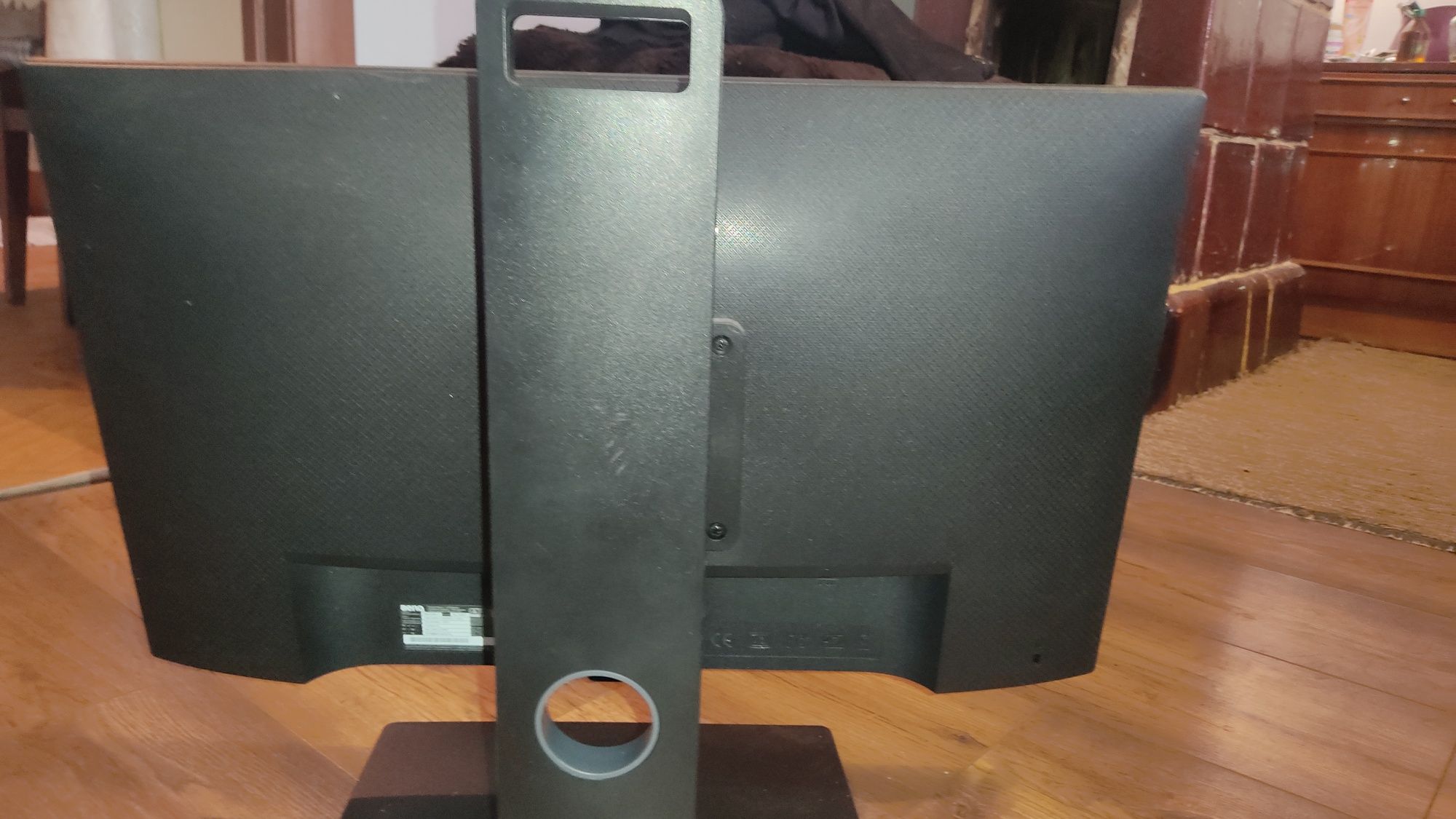 Продам монітор BENO CW2480-T