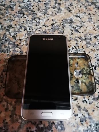 Telemóvel Samsung Galaxy J3 2016 Dourado (desbloqueado)