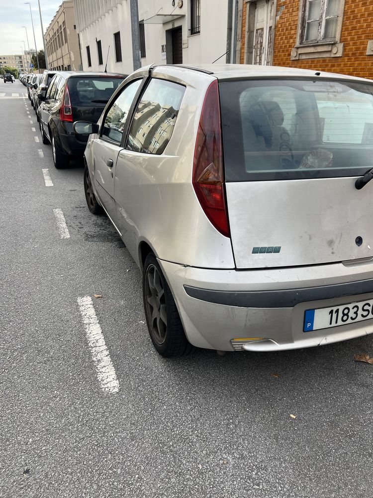 Fiat Punto 2001 Comercial