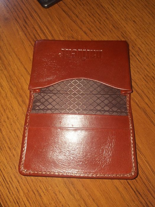 Etui ze skóry na wizytówki i karty