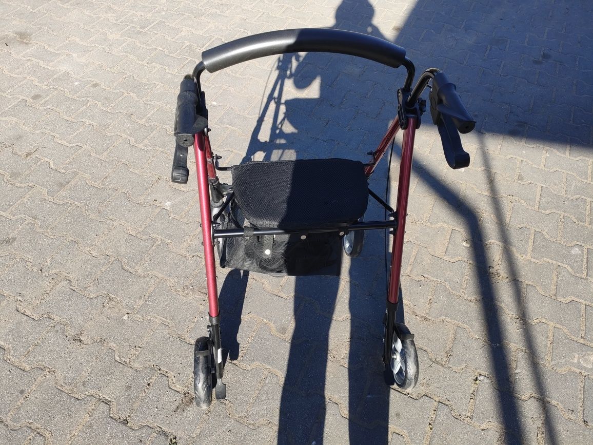 Chodzik dla osoby starszej / niepełnosprawnej