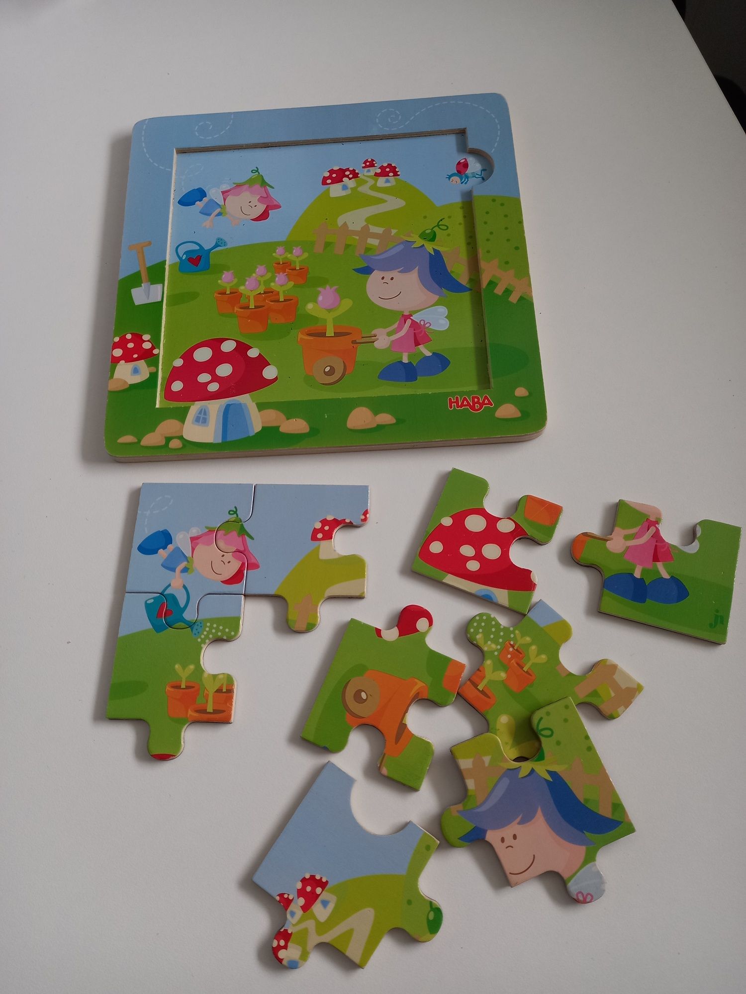 Puzzle com cenario da marca Haba - ótimo estado