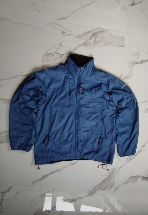 Куртка Berghaus 
Розмір L
Стан 10/10
Дуже легка і в одночас тепла курт
