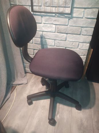 Krzesło obrotowe, fotel biurowy na kółkach czarny IKEA nr 14087