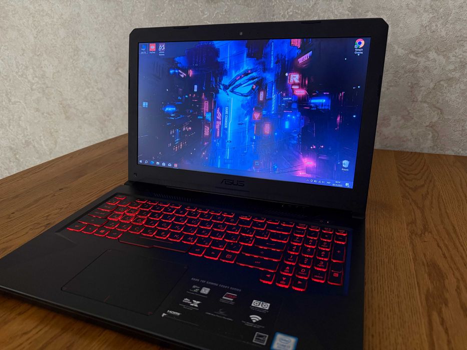 ASUS FX504G/ i7-8750H / 8Gb / nVIDIA GTX1050Ti 4Gb / HDD 128Gb/HDD 1Tb