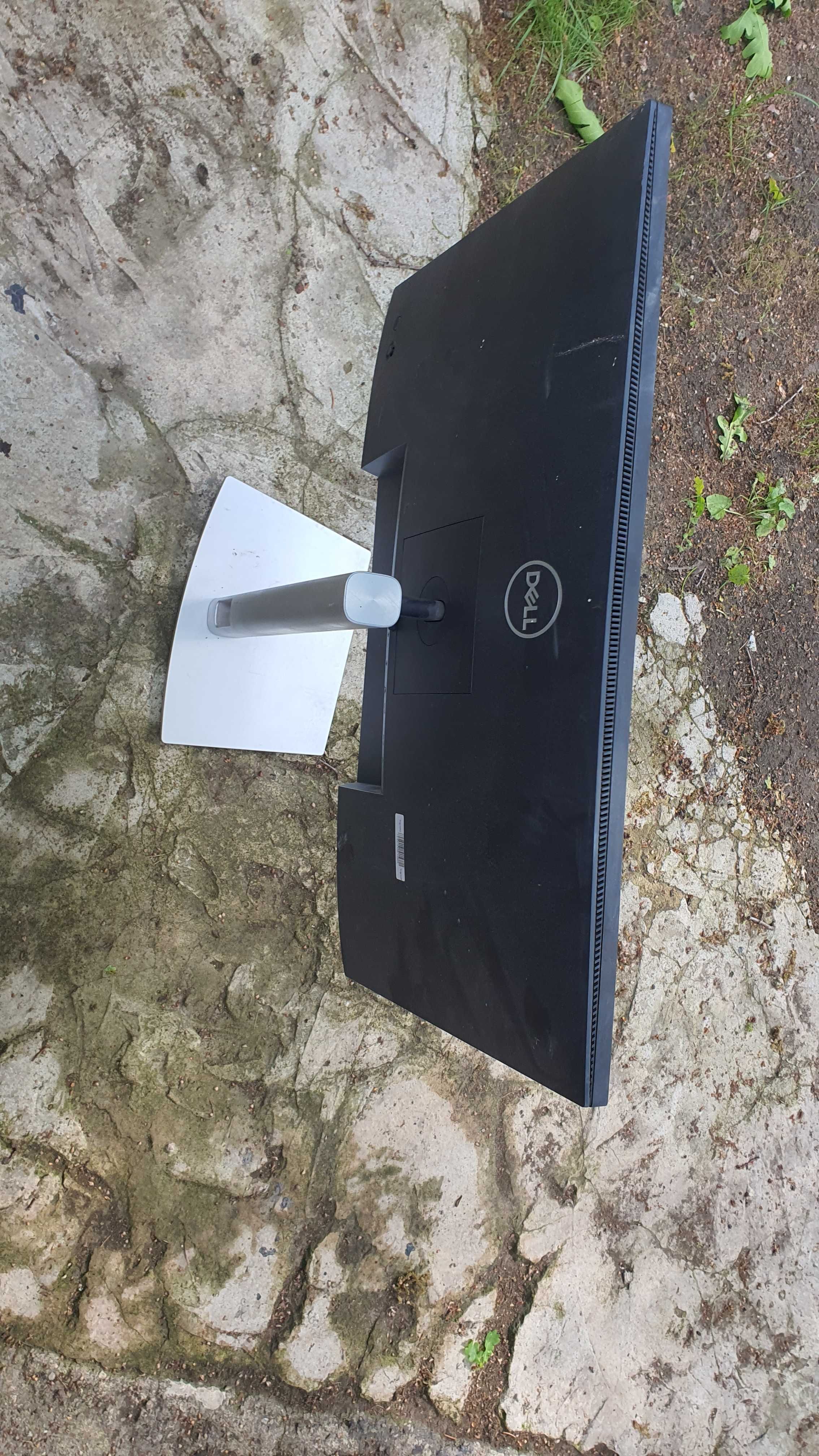 Monitor DELL P2722HE