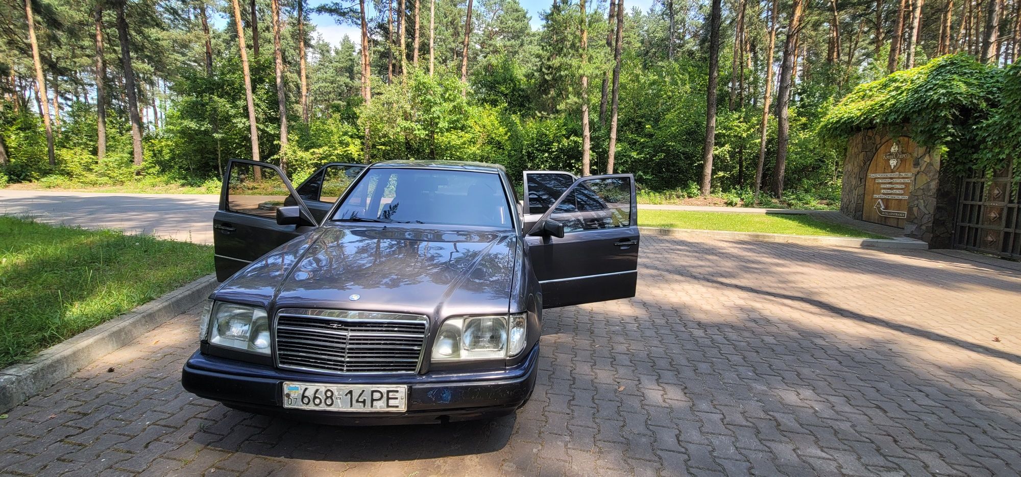 Мерседес  W124 mercedes