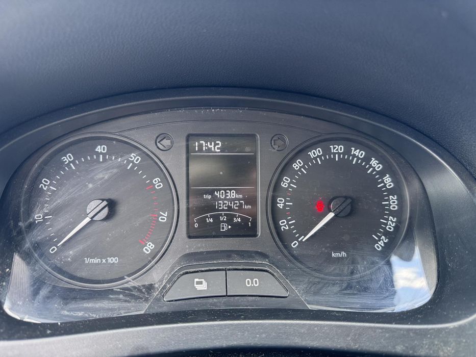 Skoda Rapid 2013 • 1.2 бензин • економна та надійна